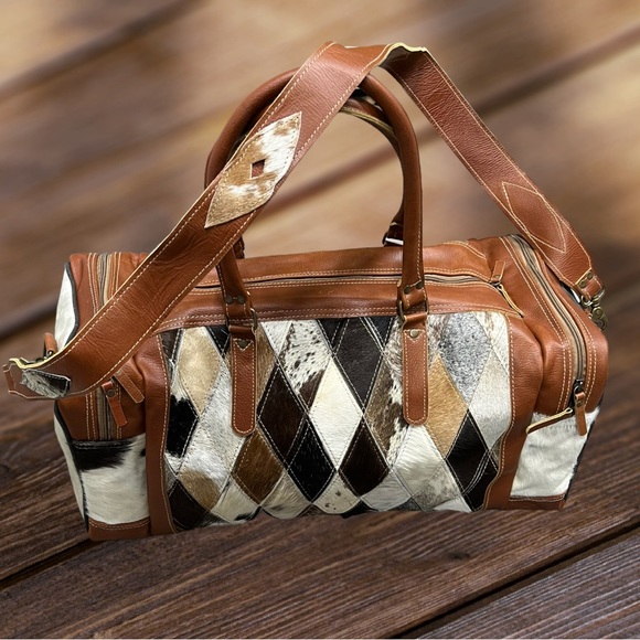 Fabulous Duffel Unisex genuine Cowhide Leather XL travel weekender patched - Picture 3 of 14